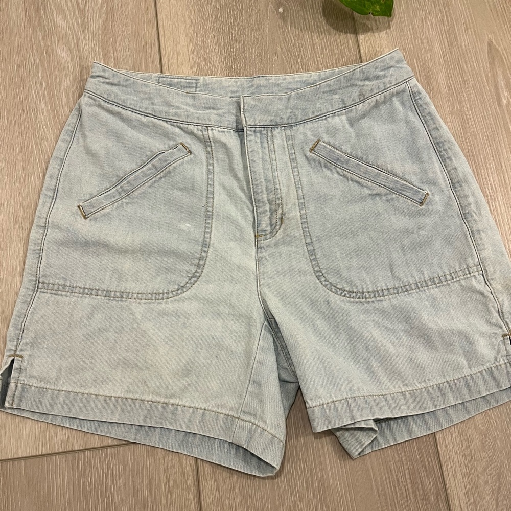 Vintage 90s designer Original LizWear high waisted light denim shorts